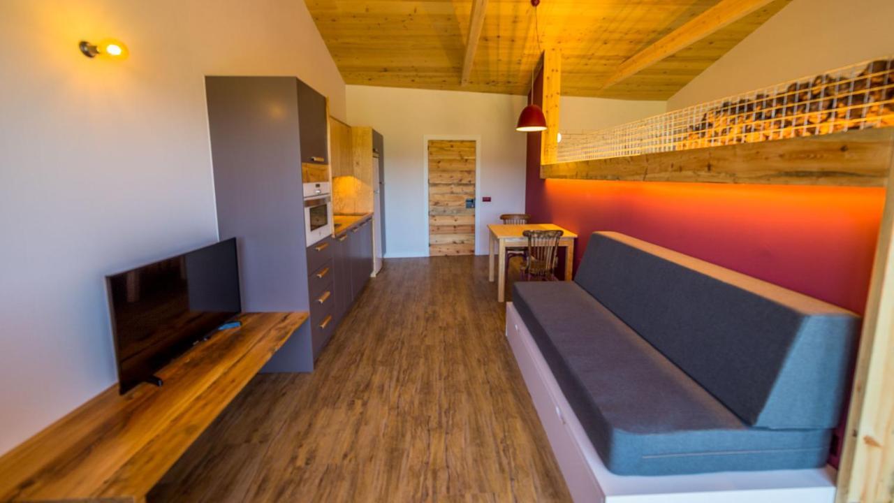 Eco-Apartaments Cal Rossa De Taus ภายนอก รูปภาพ
