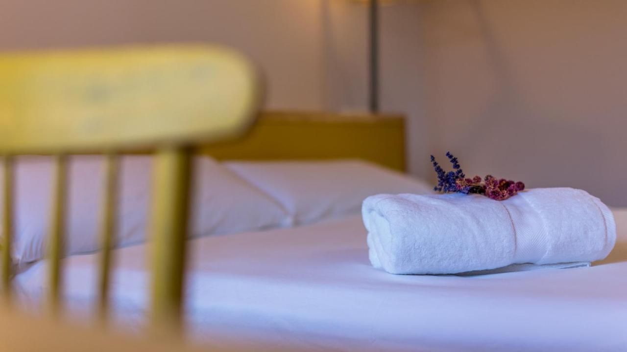 Eco-Apartaments Cal Rossa De Taus ภายนอก รูปภาพ