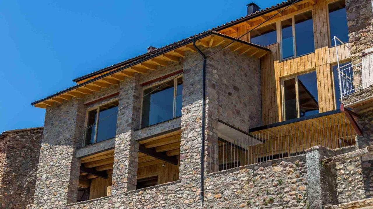 Eco-Apartaments Cal Rossa De Taus ภายนอก รูปภาพ
