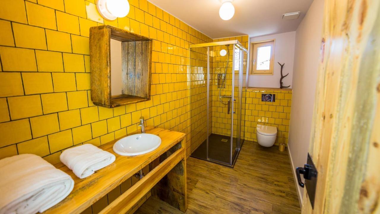 Eco-Apartaments Cal Rossa De Taus ภายนอก รูปภาพ